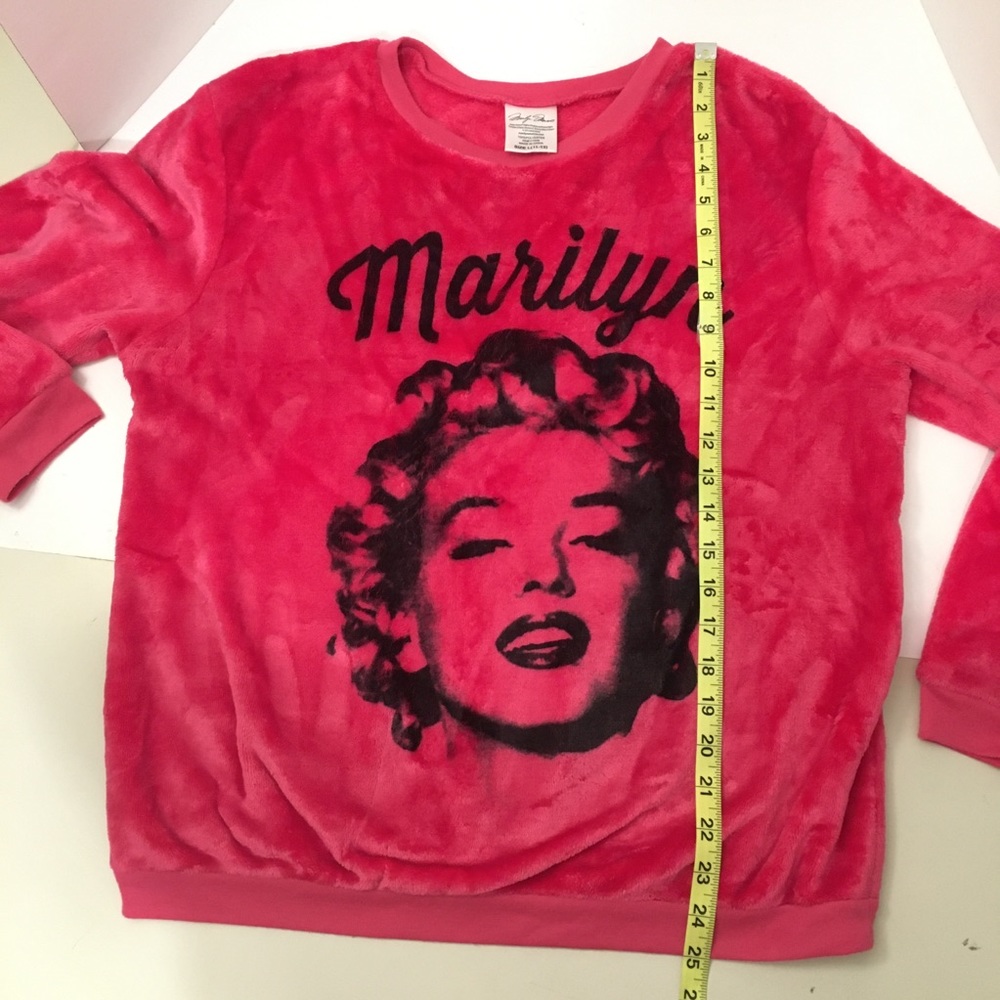 Authentic Marilyn Monroe Plush Pull-over; SZ Large - Picture 7 of 9